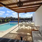 Utopia, Villa *