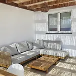Villa Utopia,