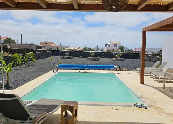 Utopía, Villa Lajares