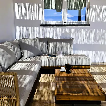 Villa Utopia, Lajares