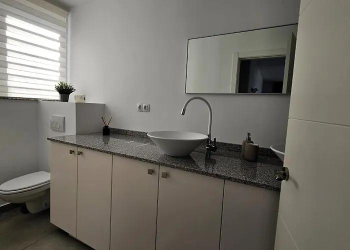 Utopía, Villa Lajares